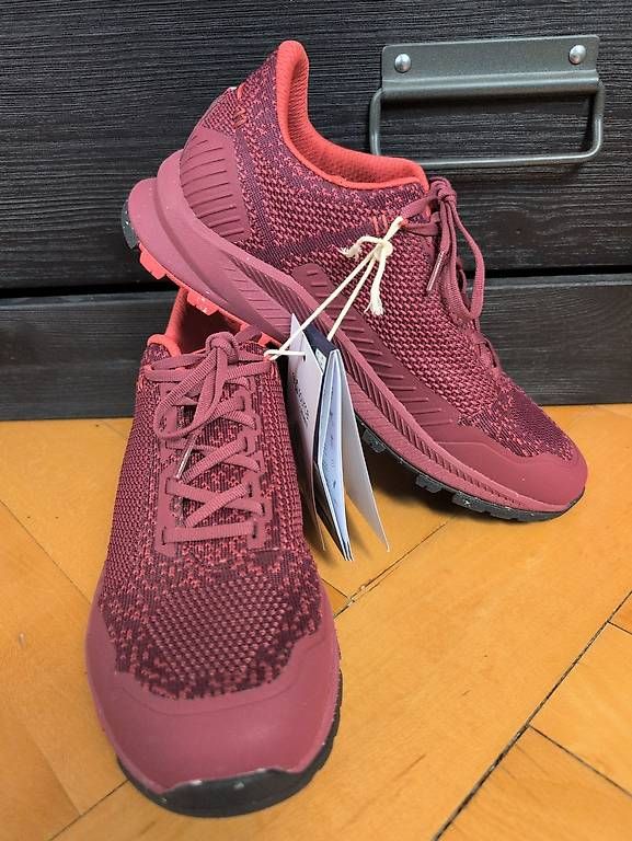 Dolomite Scarpe da donna: Chaussures de marche Dolomites 40 – Usato da La Chaux-de-Fonds venduto da Mcleonita