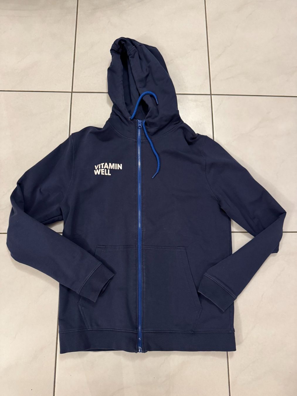 Jacken: VITAMINWELL Jogging Jacke mit Kapuze  - Gr. M – Gebraucht aus Maienfeld von Fashion_2009