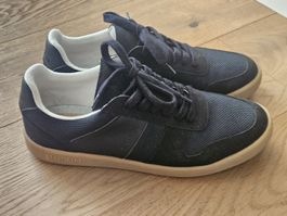 NIKIN Turnschuhe Gr. 43 schwarz neuwertig