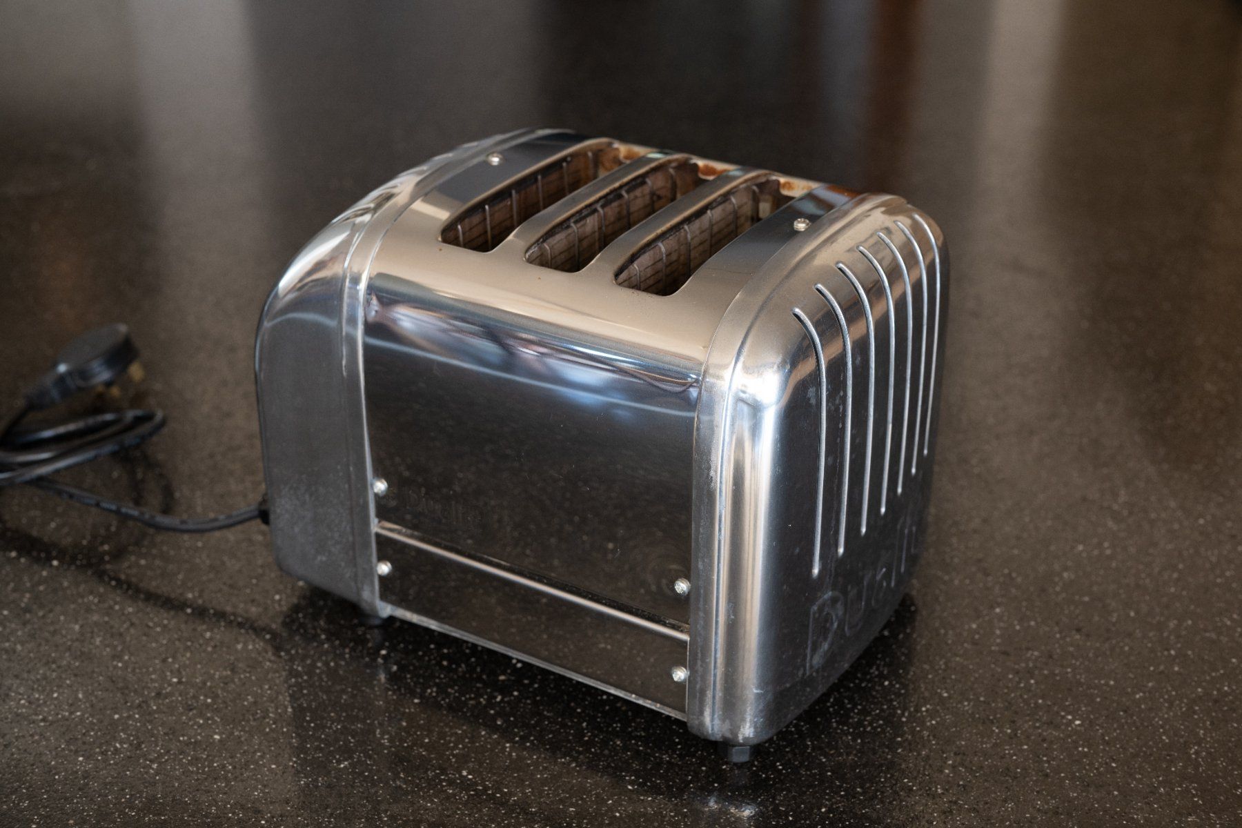 Küchengeräte: Dualit Classic 3-slice/Scheiben toaster - Chrom – Gebraucht aus Binningen von chr_z6qw 3