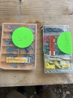 Boxen mit Schrauben 2 st. Gebraucht 