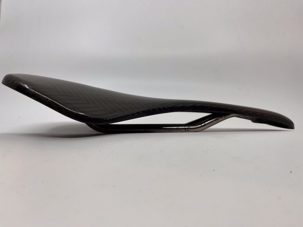 Selle Italia SLR Carbone Titanium – La Légère (125g) Pour Vélo De Course
