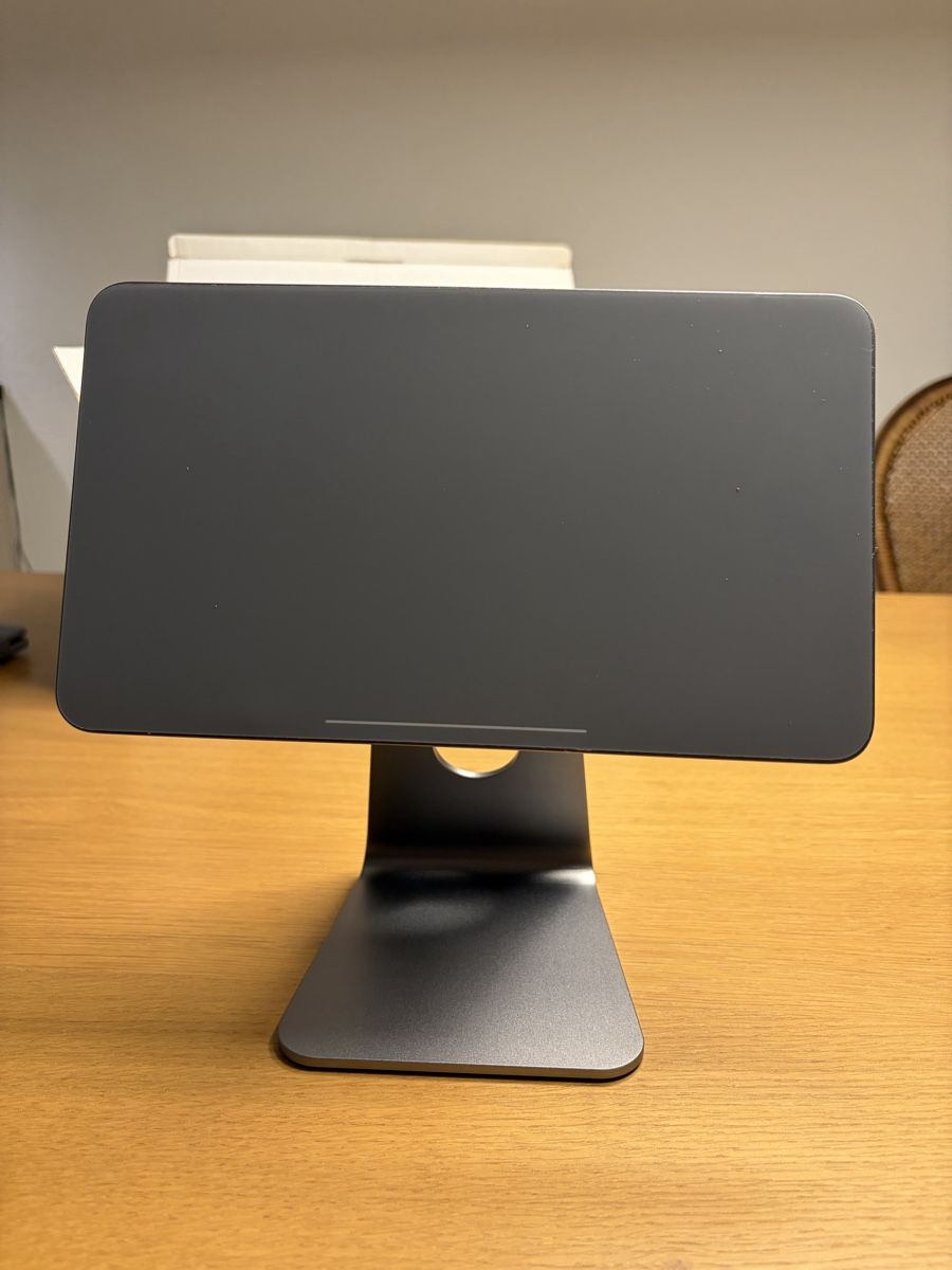 Sonstiges zu Computer & Netzwerk: Lululook Magnetic iPad Stand-Gray Aluminium – Neu (gemäss Beschreibung) aus Embrach von duc_m2nd