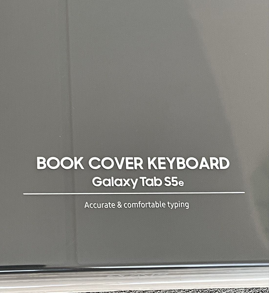Samsung Covers & Borse: Samsung Tab S5e - Book Cover Keyboard NEU – Nuovo e nell'imballaggio originale da Bussigny venduto da Dali430 1