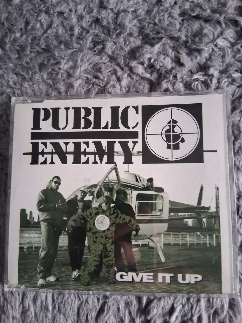 CD: PUBLIC ENEMY      GIVE IT UP    CD SINGLE – Usato da Wetzikon ZH venduto da Ramones01