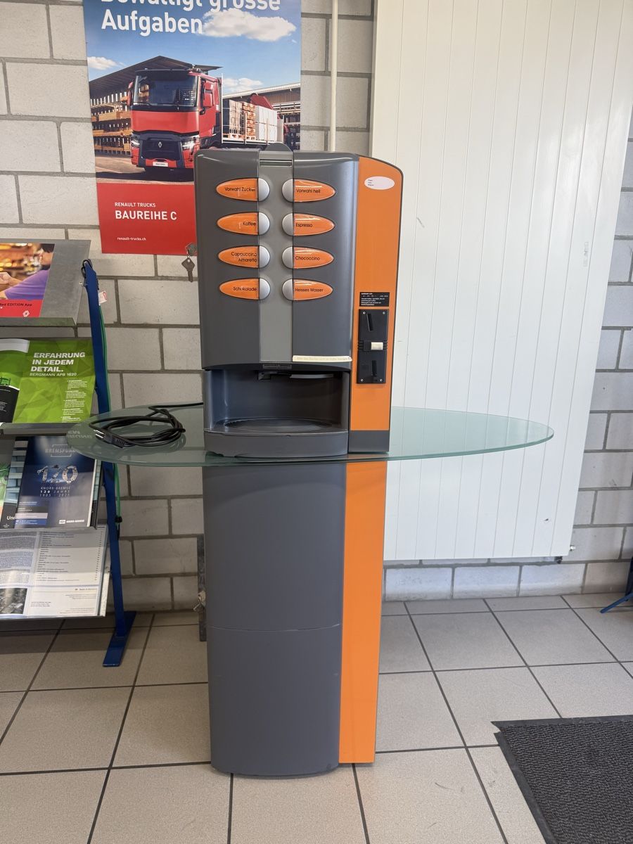 Selecta Macchine per caffè & Macchine per espresso: Kaffeautomat Selecta – Difettoso da Grossaffoltern venduto da KayKyburz