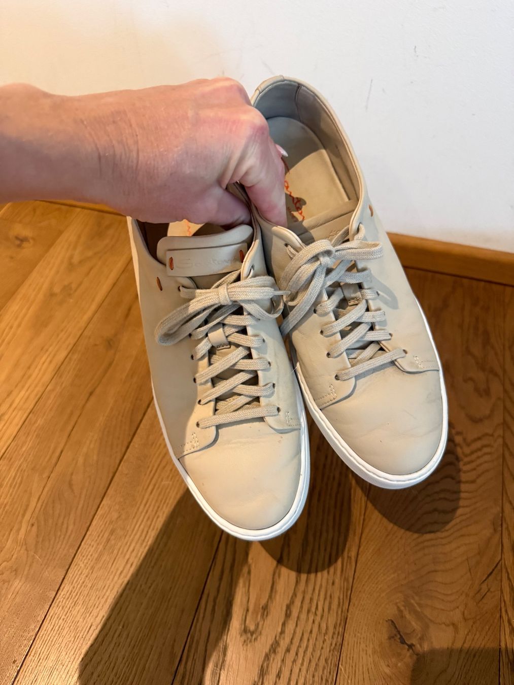 Santoni Damenschuhe: Santoni Sneakers beige Grüsse.41 – Gebraucht aus Wallisellen von Aboutfashion 4