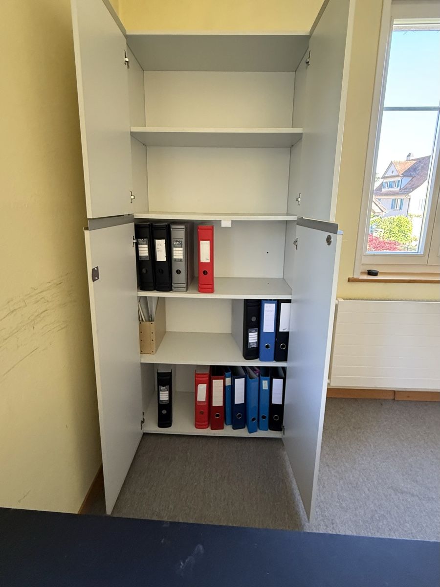 Armadi: Büro Schrank – Usato da Winterthur venduto da Muwka 1