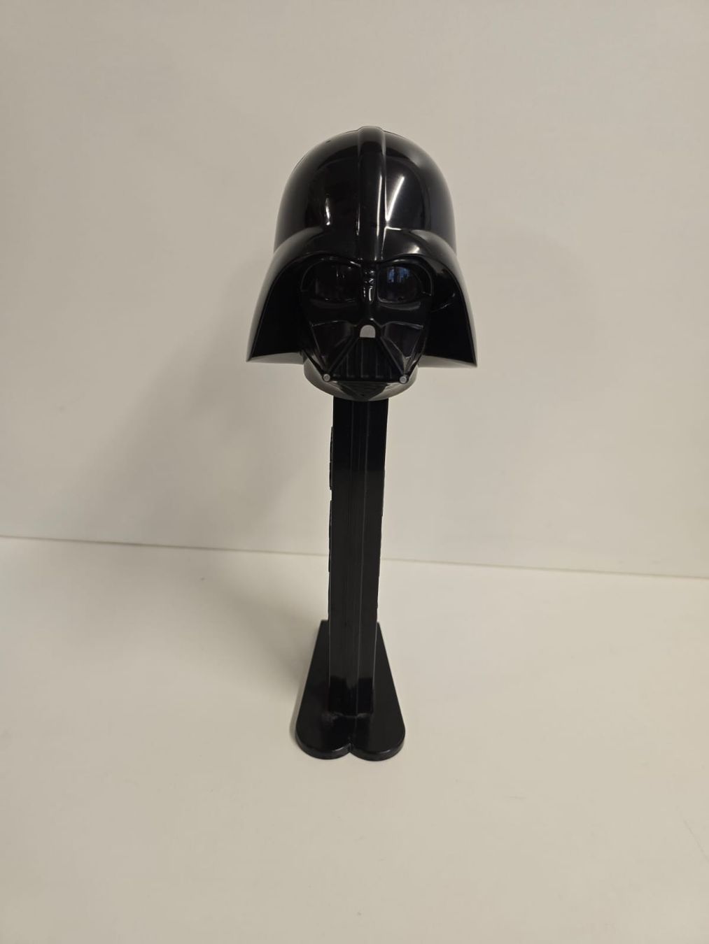 Pez Statuette: Darth Vader Pezz spender XXL – Usato da Tuggen venduto da Santasbag