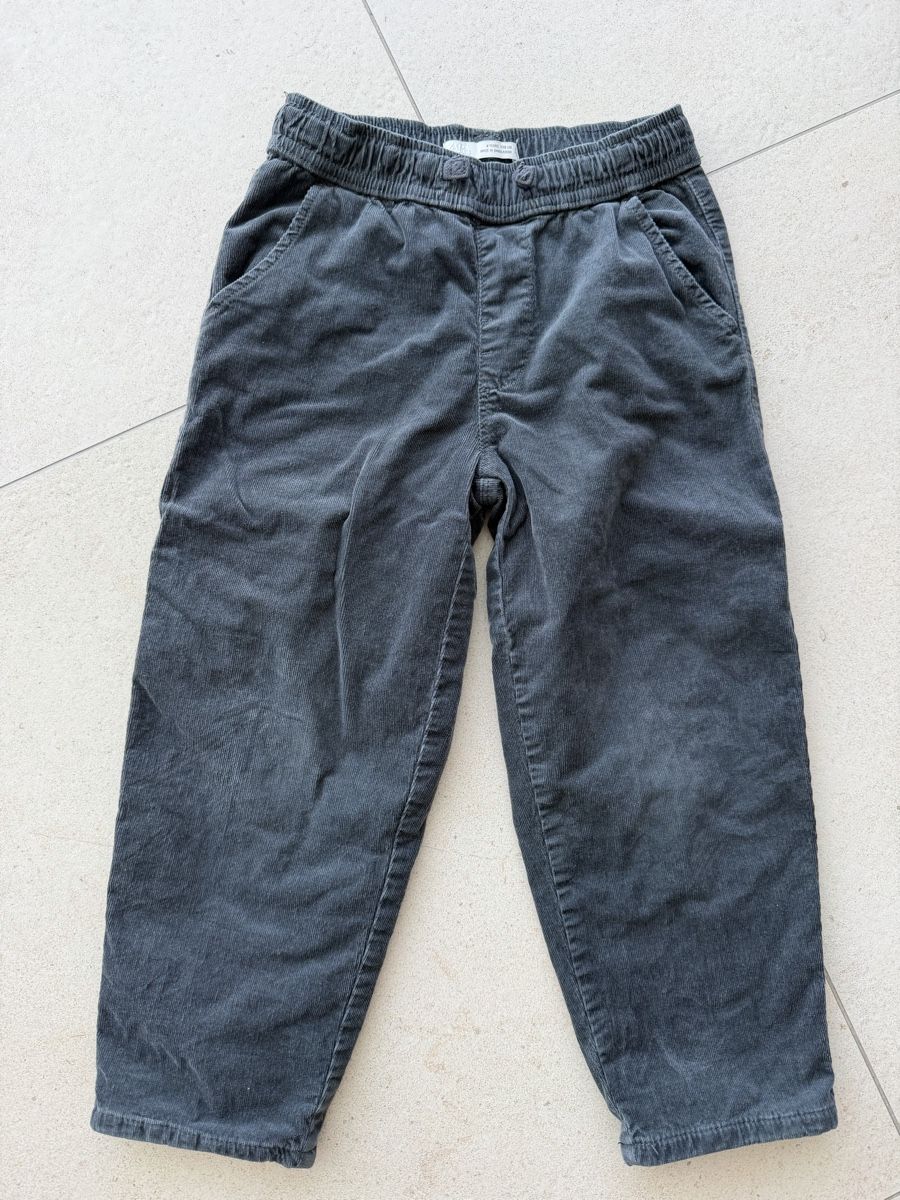 Zara Pantaloni: ZARA Cordhose Gr. 110 – Usato da Zug venduto da kow_6xr6