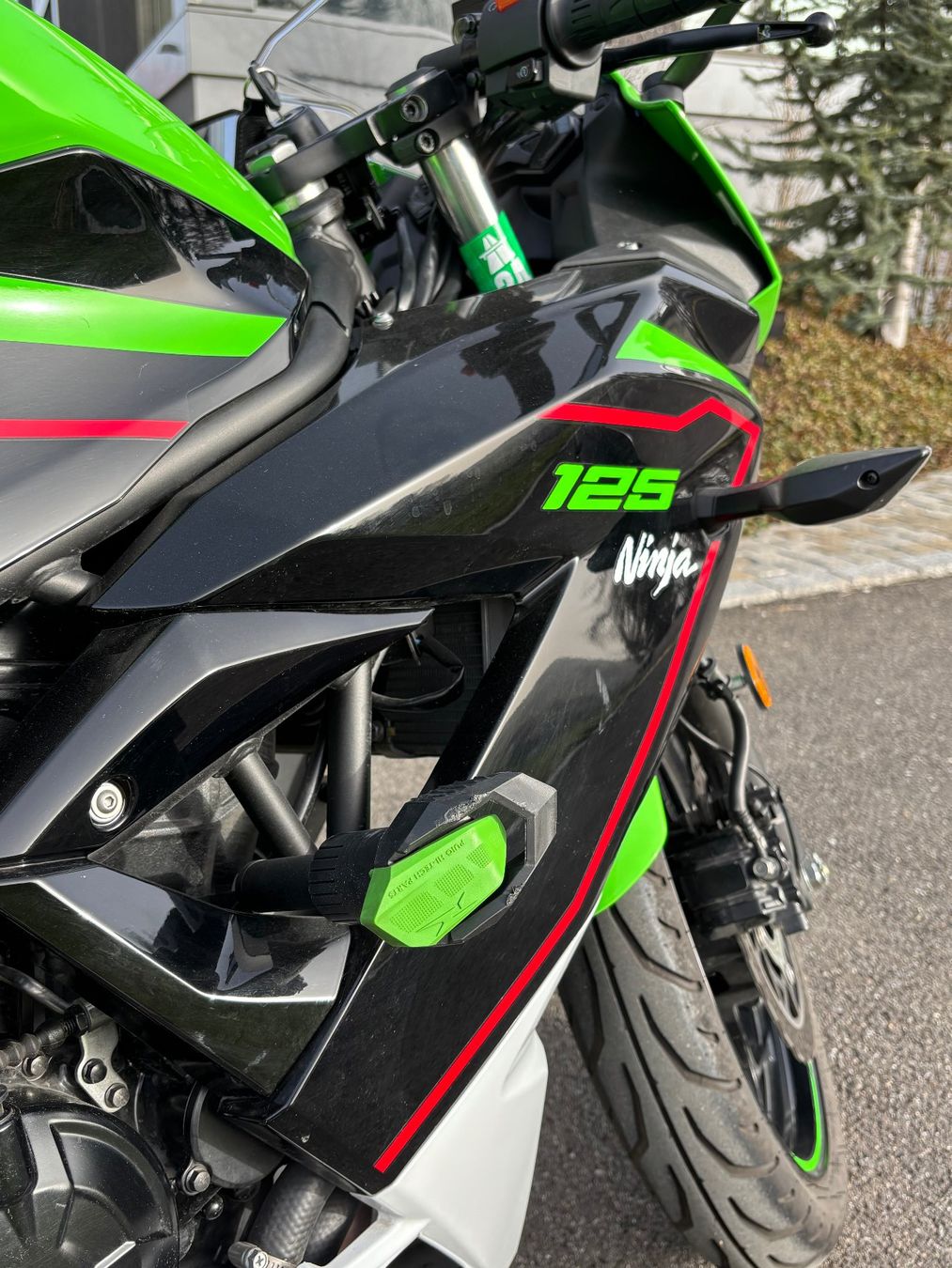 Kawasaki Strada: Kawasaki Ninja 125 – Usato da Schindellegi venduto da cocooning1 5
