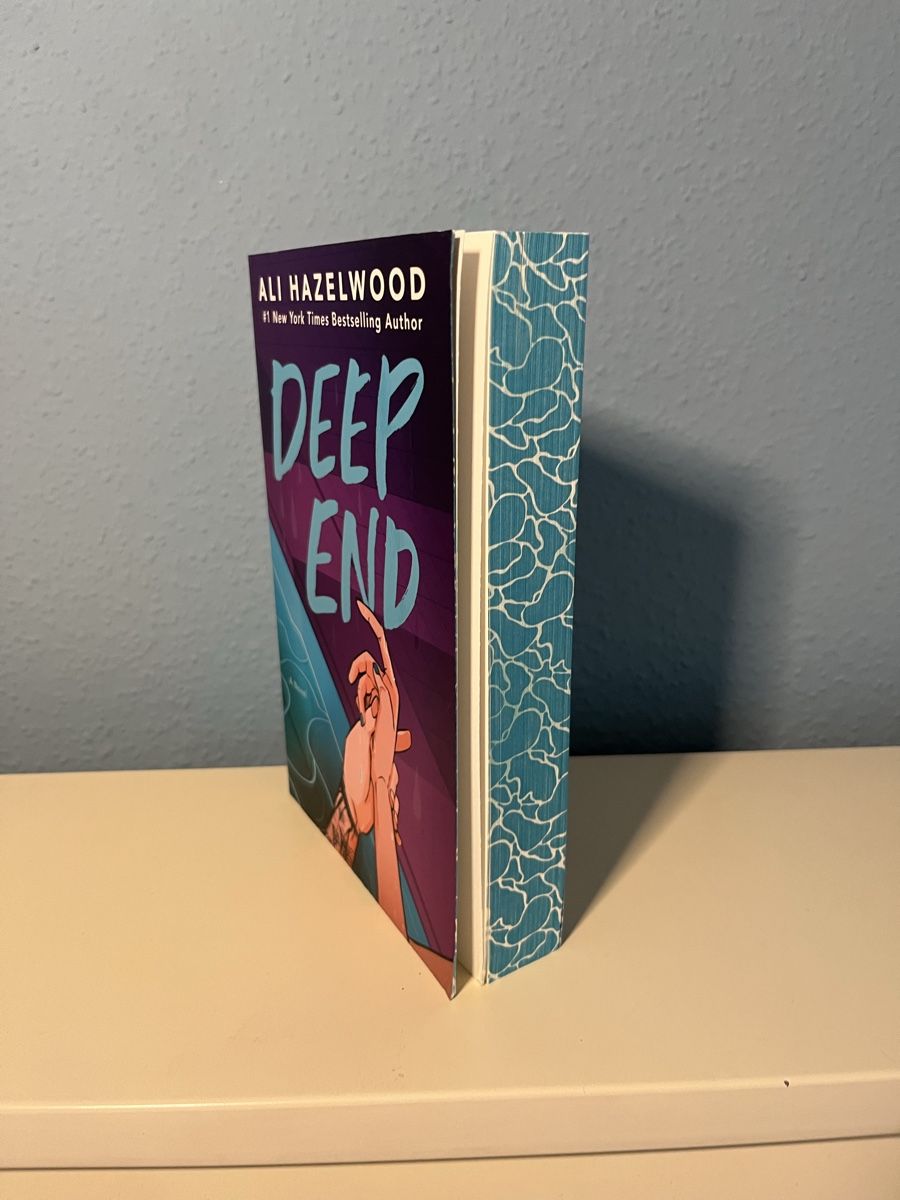 Libri: Buch englisch, Deep End von Ali Hazelwood – Nuovo (secondo la descrizione) da Zürich venduto da bib_trj7 1