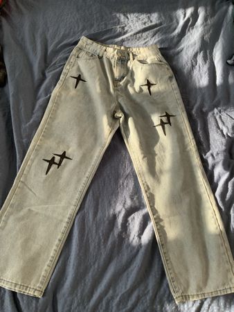 Jean bleu clair customisé, taille M – de chez METRO