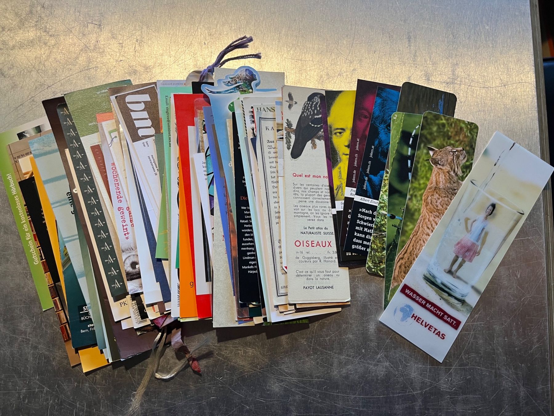 Altre raccolte & rarità: posten über 100 lesezeichen, buchzeichen, werbung – Usato da Emmenmatt venduto da flyrecords