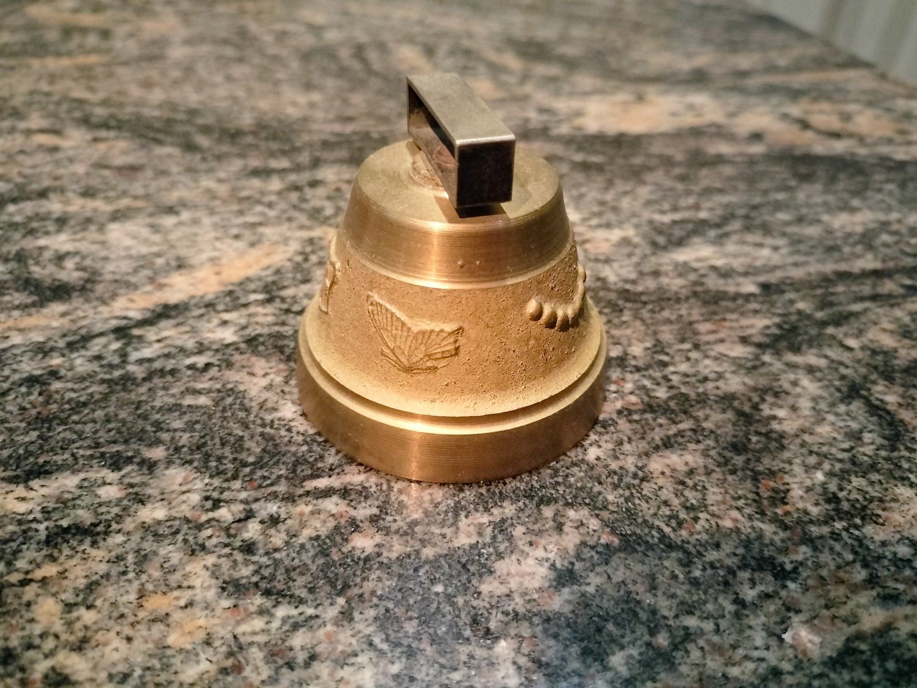 Glocken & Treicheln: Cloche – Gebraucht aus Cortaillod von rozinna 3