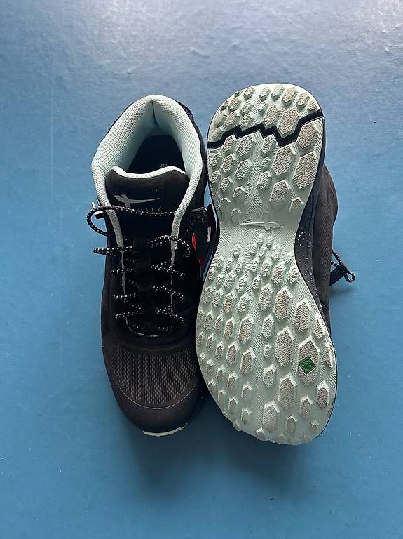 Scarpe per ragazzi: Trekking Schuhe neu, Grösse 39 resp. 8.5 – Usato da Möriken AG venduto da Doris5103
