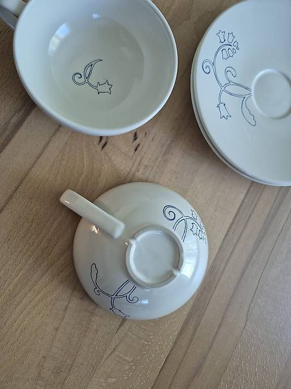 Set di piatti: Teeservice 4-teilig weiss blau - neuwertig – Usato da Buttisholz venduto da Ottilia31 4
