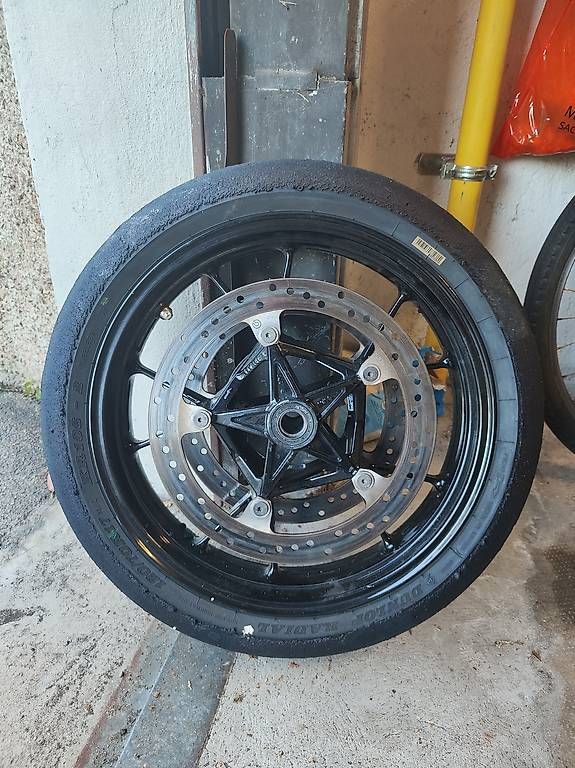 Pneumatici & Ruote complete: Cerchioni BMW s1000rr k46 – Usato da Massagno venduto da Lucky1976 4