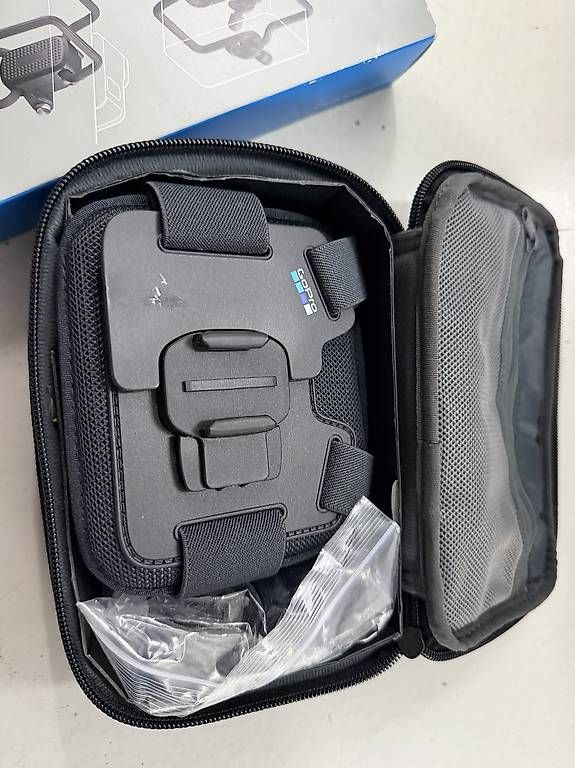Action Cam: New GO PRO KIT NP99.- – Nuovo e nell'imballaggio originale da Le Mont-sur-Lausanne venduto da swisssail 1