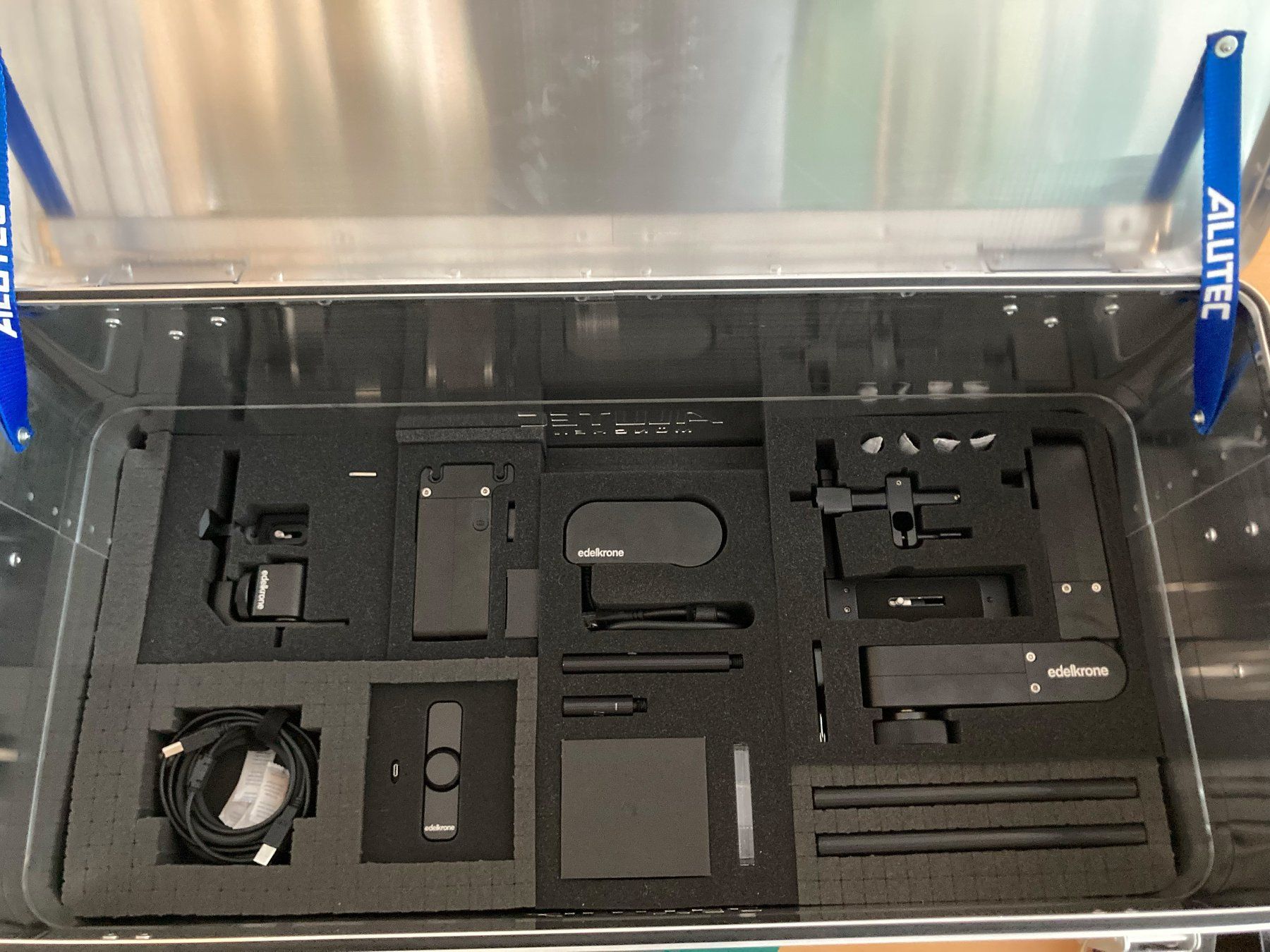 Edelkrone Treppiedi & Teste: Edelkrone Slider-Set, SliderPLUS PRO Long, inkl. Metall-Case – Usato da Köniz venduto da Poedeler 1