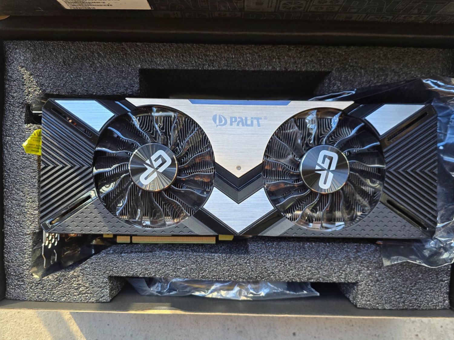 Nvidia Schede grafiche: NVIDIA RTX 2080 Ti GamingPro OC – Usato da Zürich venduto da sapta15 2