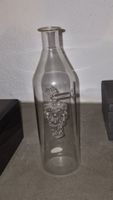 Uschter-Glas Flasche mundgeblasen mit Traubenmotiv 