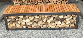 Brennholzbänkli mit Holzrost