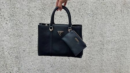 Guess Handtasche mit Anhänger