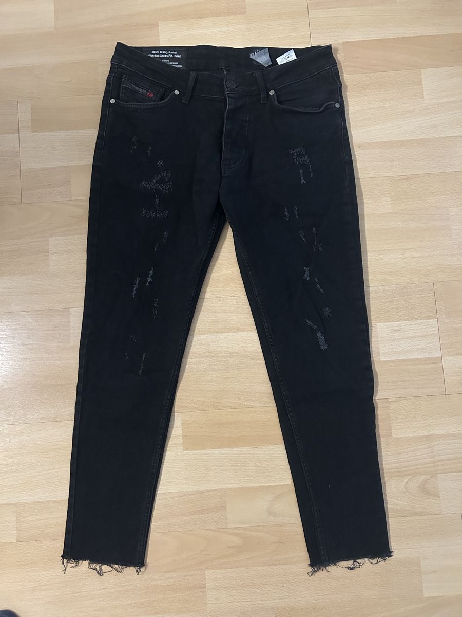 Diesel Jeans: Diesel Jeans Schwarz  – Usato da Geuensee venduto da nosliv