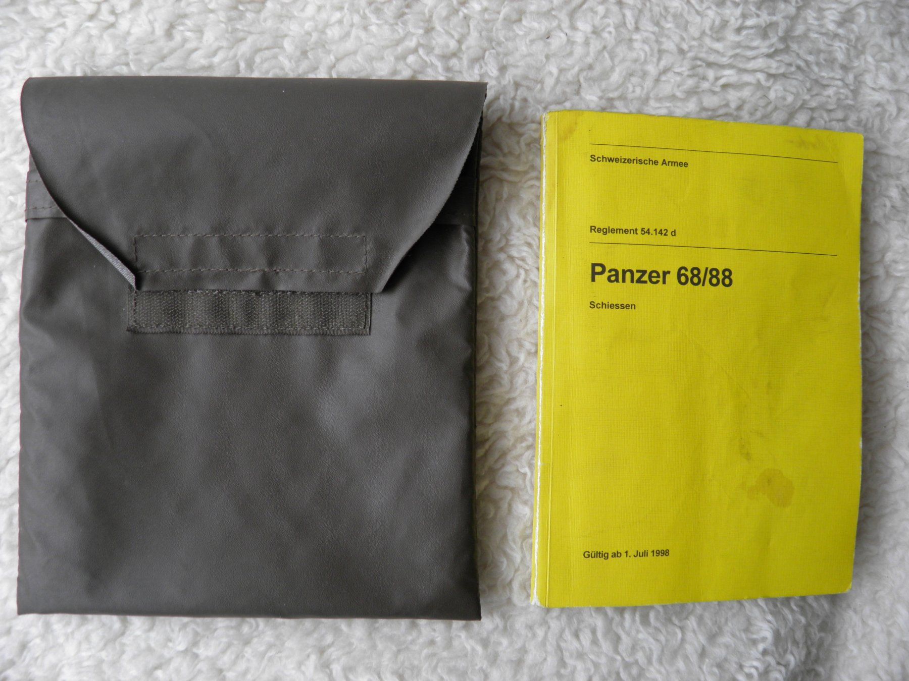 Libri: Schweizer Armee Reglement Panzer 68/88 Schiessen – Usato da Triesen FL venduto da Trigon 2