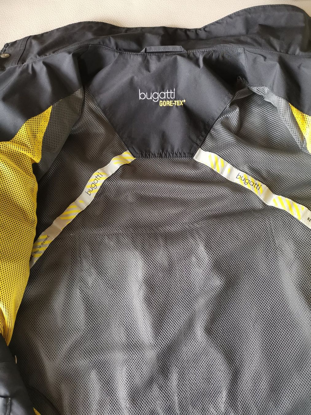 Bugatti Giacche: Bugatti veste Gore Tex Gr. 50 – Usato da Develier venduto da comala66 2
