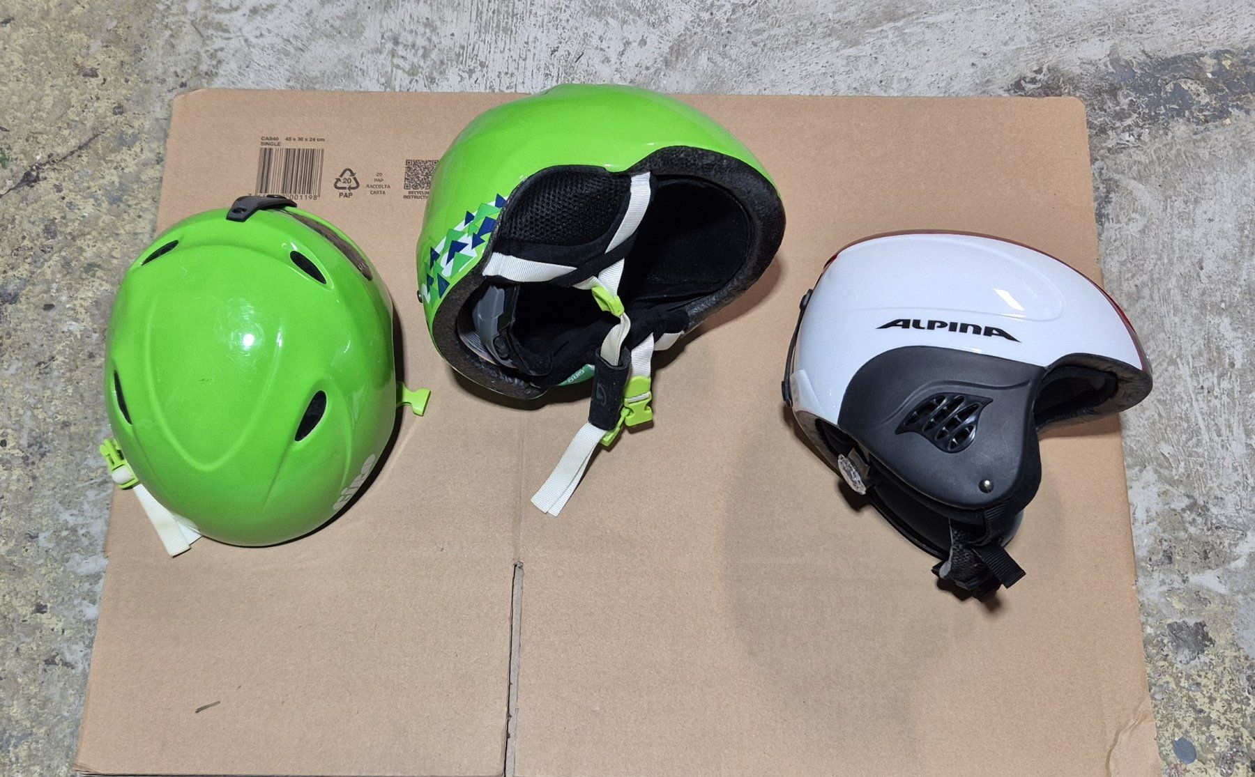 Casques: Kinder Skihelm, Alpina, Giro – D'occasion à Trachslau par idlon 1