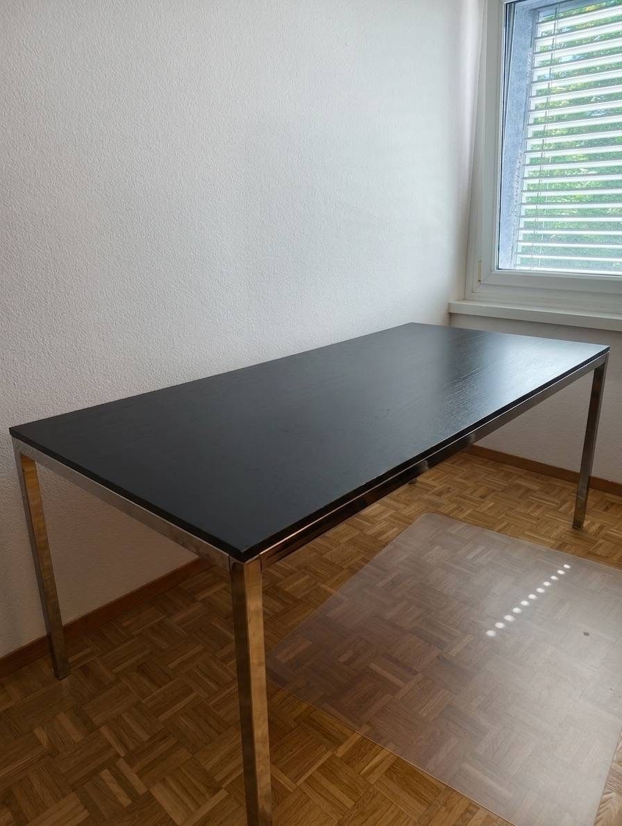 Tavoli: Tisch schwarzbraun mit Chromgestell – Usato da Zürich venduto da tob_l76r