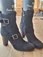 Schwarze Wildlederstiefeletten mit Schnallen Gr. 39