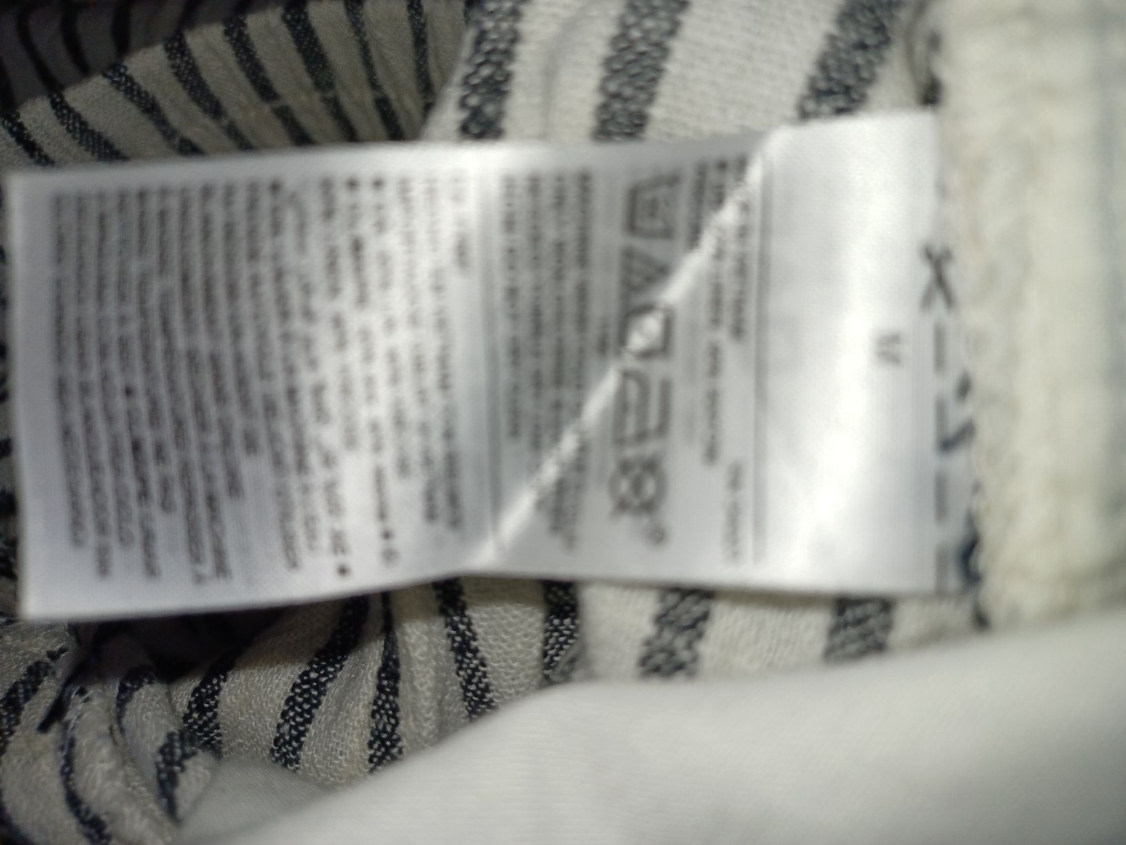 Pantaloni: pantalon rayé old navy – Usato da Servion venduto da josephine22 4