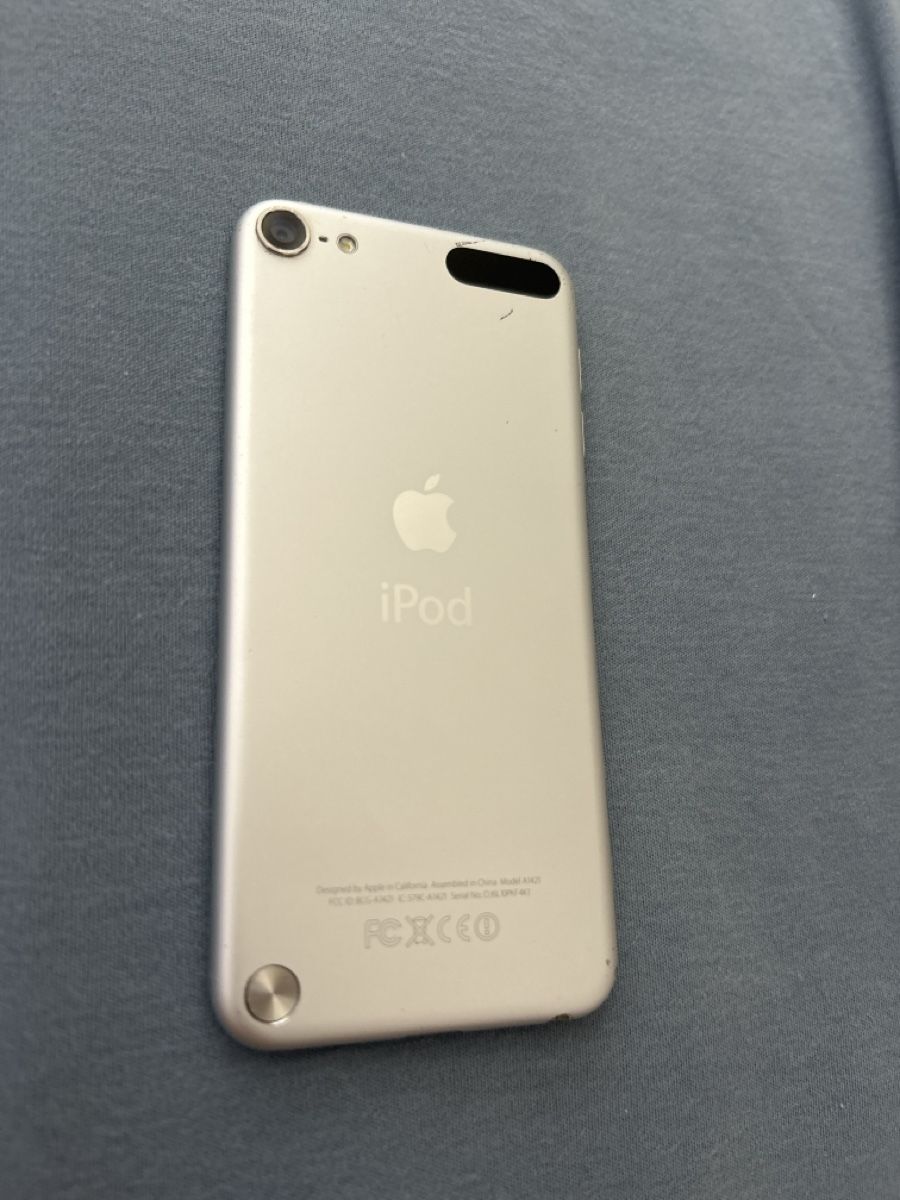 Apple Handys / Smartphones: IPhone 11/7/SE und iPod touch – Defekt aus Dübendorf von eml_p8sy 8