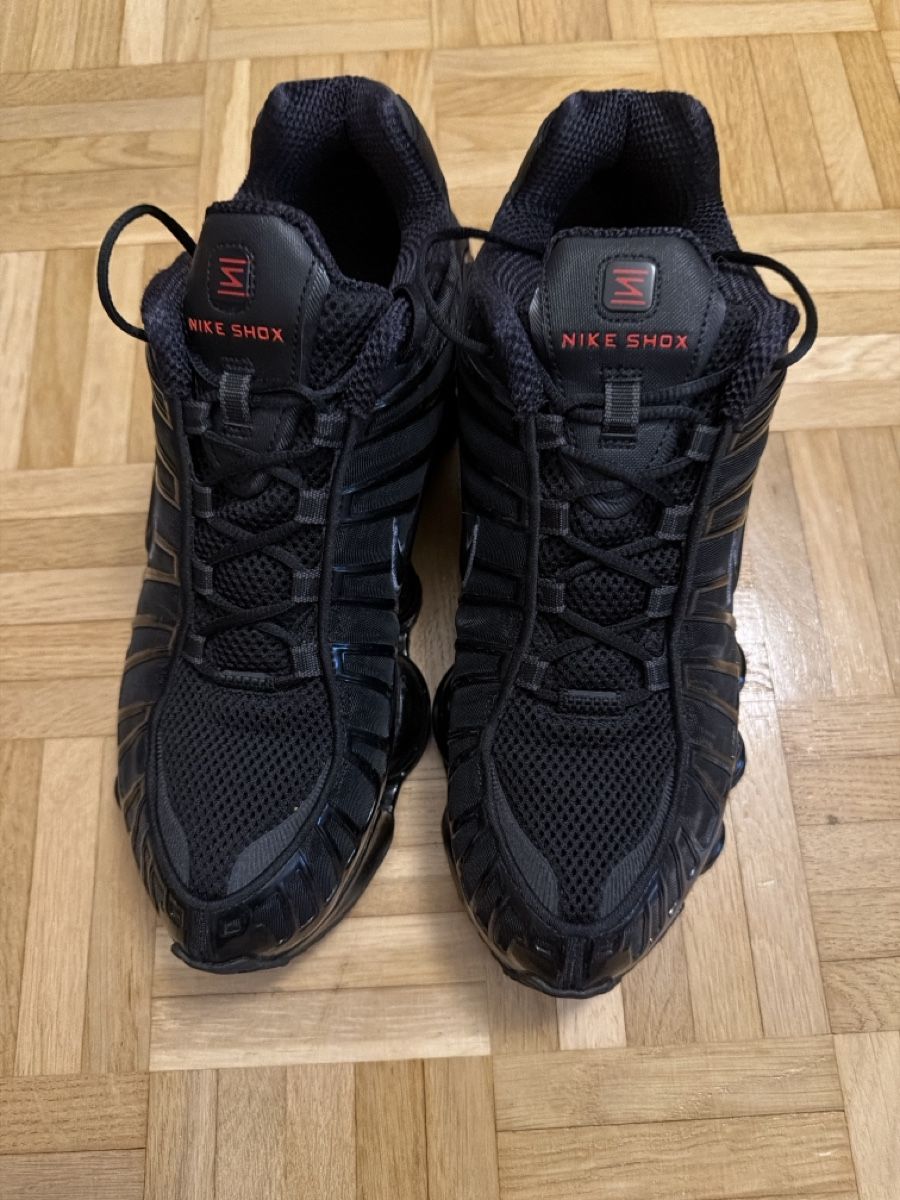 Nike Scarpe da uomo: Chaussures Nike SHOX TL noires – Nuovo (secondo la descrizione) da Châtelaine venduto da Diogo.138 1
