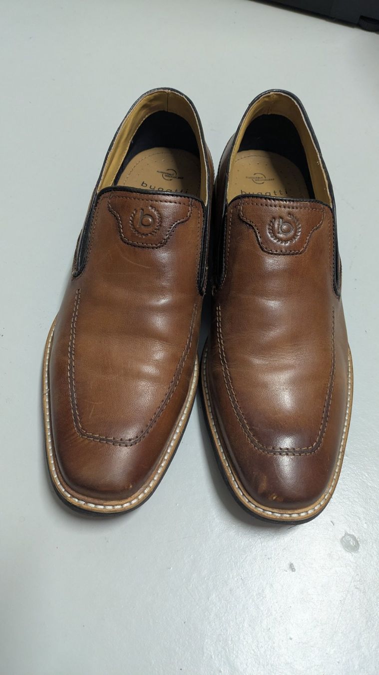 Scarpe da uomo: Wunderschöner, eleganter bugatti Schuh - 44 – Usato da Staufen venduto da Fleby84 1