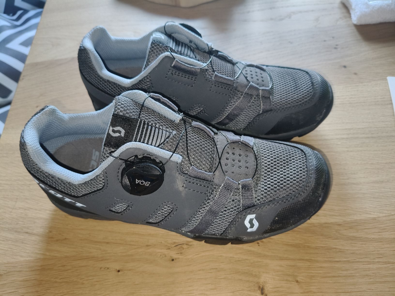 Scott Scarpe da uomo: Scott MTB Schuhe Gr. 37 Grau, super Zustand – Usato da Flumserberg Bergh venduto da tamaramullis 1