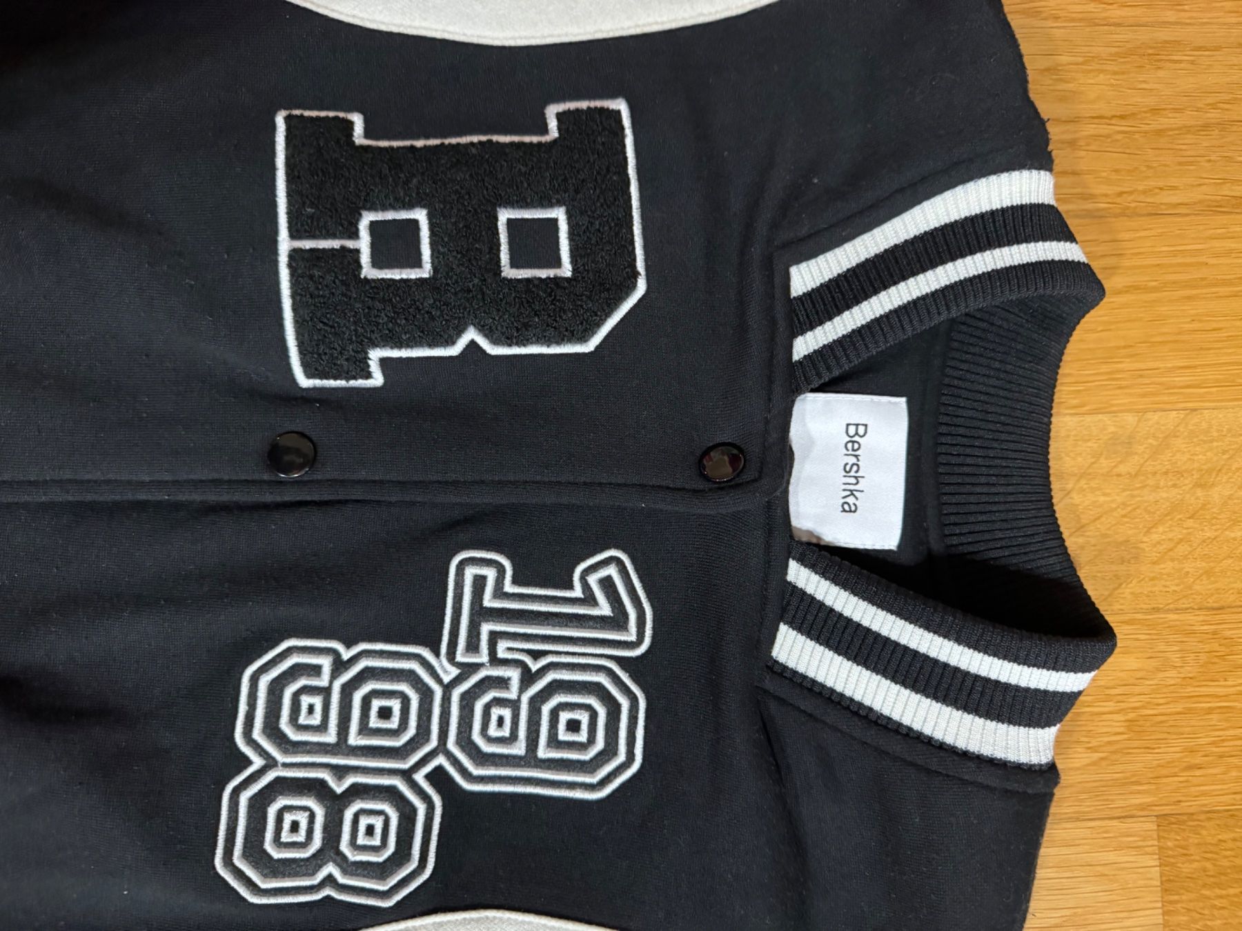 Bershka Jacken & Mäntel: Veste College style – Gebraucht aus Cologny von PEACEANDLOVE 1