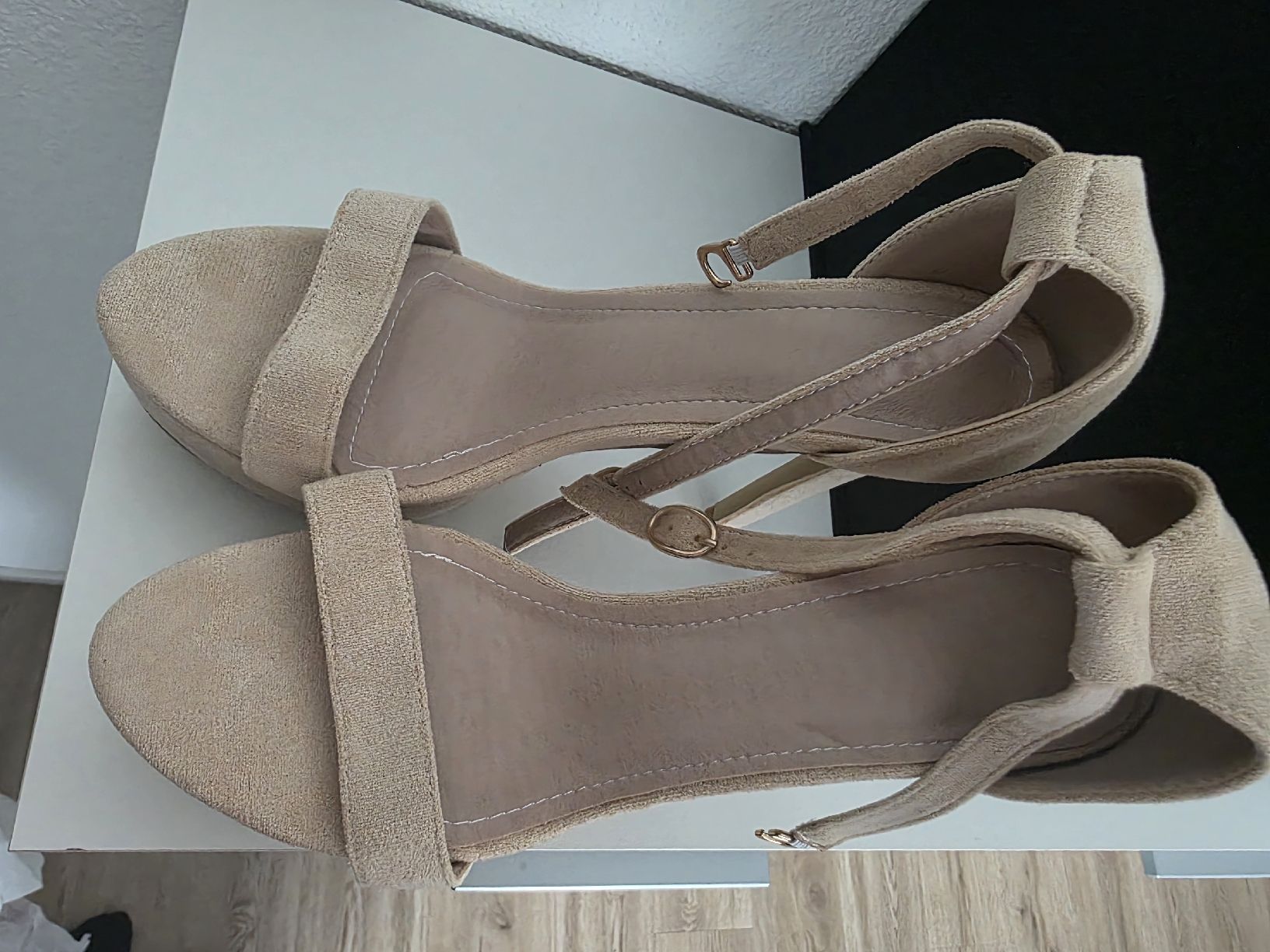 Scarpe da donna: Absatz Sandalen – Nuovo e nell'imballaggio originale da Kloten venduto da Marincee 1