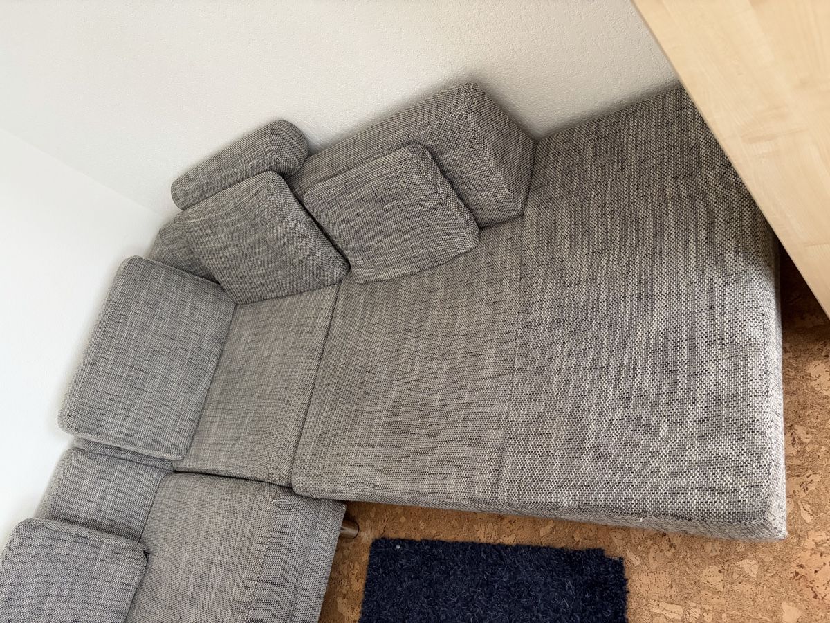 Divani: Ecksofa grau mit Hocker – Usato da Oberentfelden venduto da mir_y2yj 3