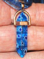 Halskette 32D – Farbiges Glas Säule 32x8mm