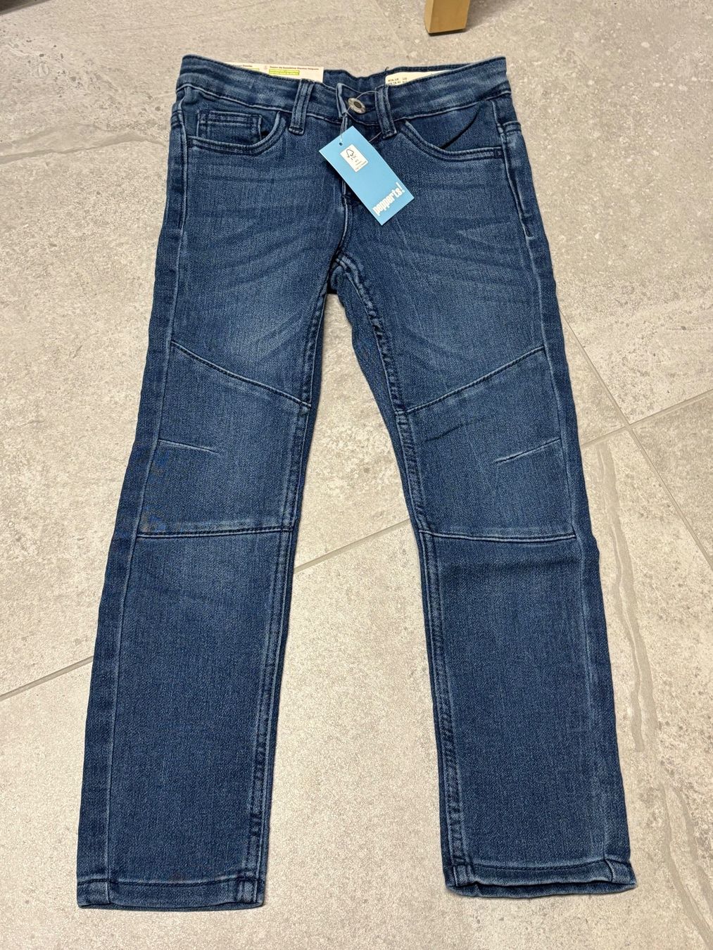 Pantaloni: Jean neuf Taille ajustable 122 – Nuovo (secondo la descrizione) da Salvenach venduto da gwenwywar