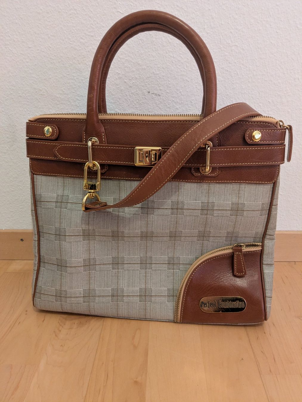 Borse da donna: Handtasche Perfect Combination braun kariert – Usato da Wettswil venduto da Hurricane444