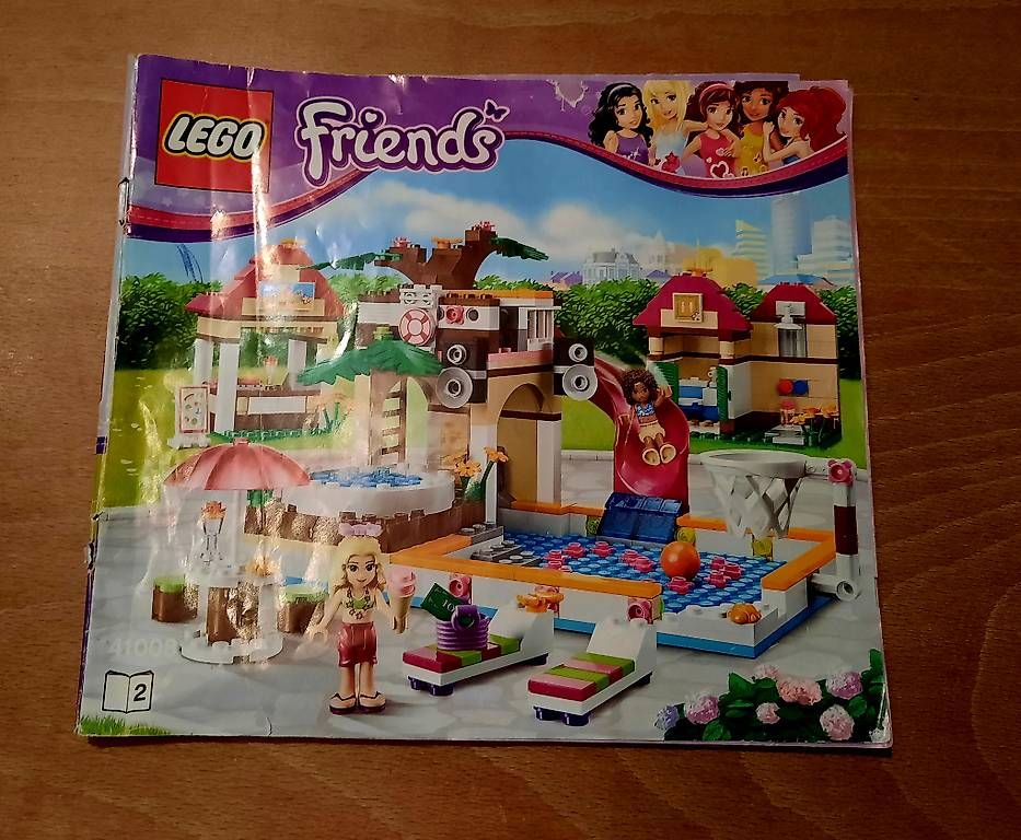 Giocattoli: Lego Friends Swimmingpool – Usato da Dozwil venduto da bienemaya012