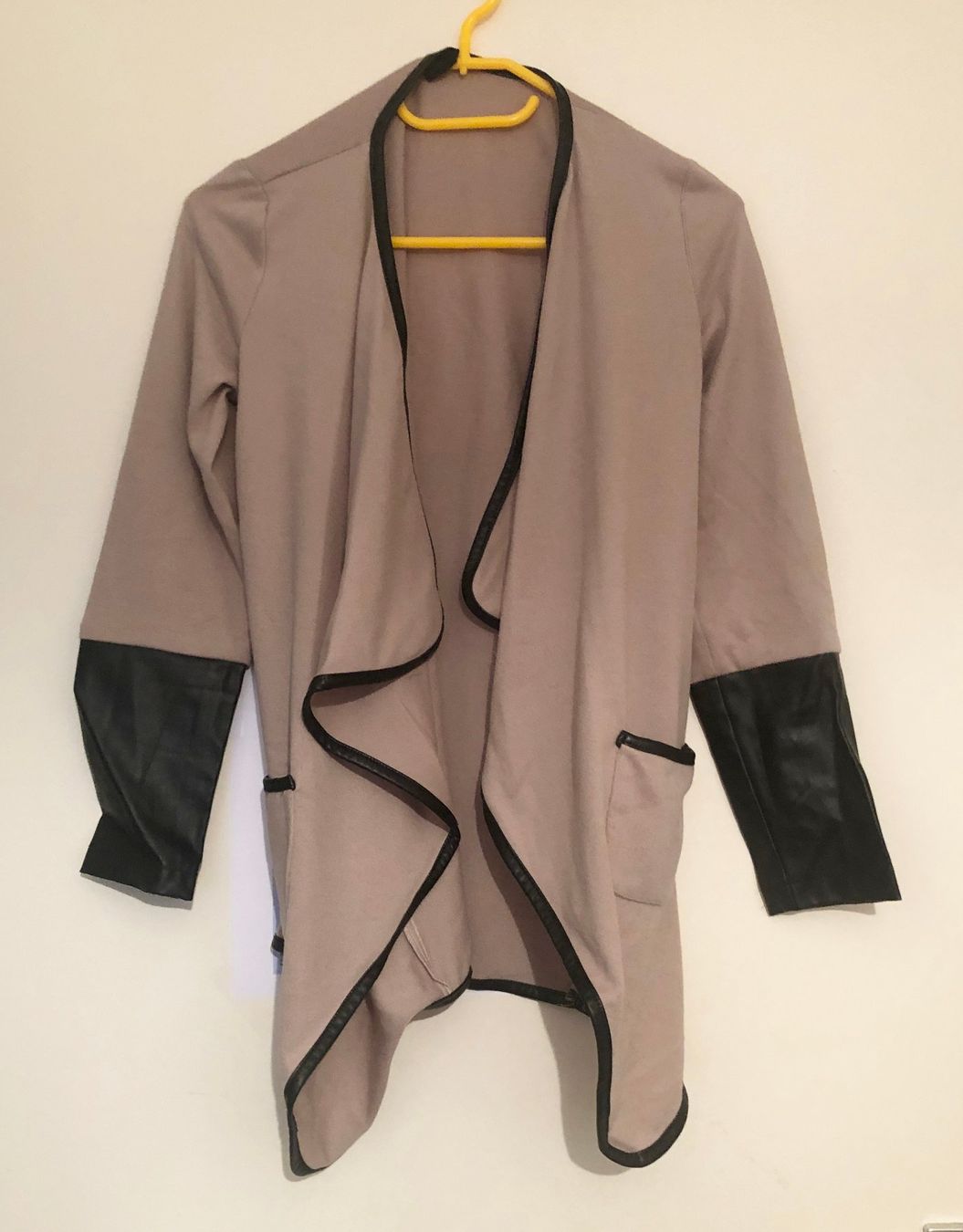 Giacche: Damenjacke Grösse M – Usato da Glattbrugg venduto da Ariel012 1