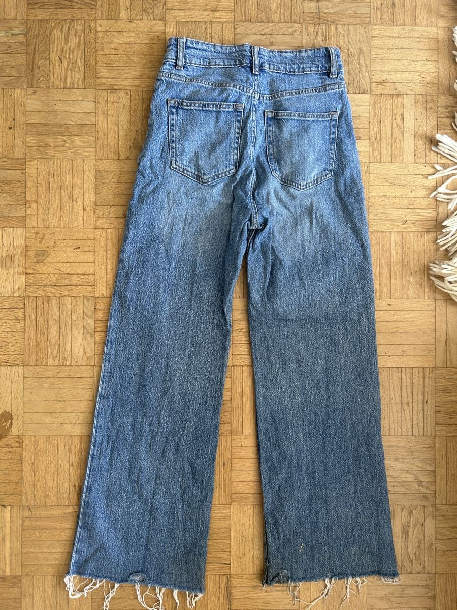 H&M Jeans: H&M Jeans hellblau weit geschnitten Grösse 34 – Usato da Bern venduto da Vintage_Flexu 3