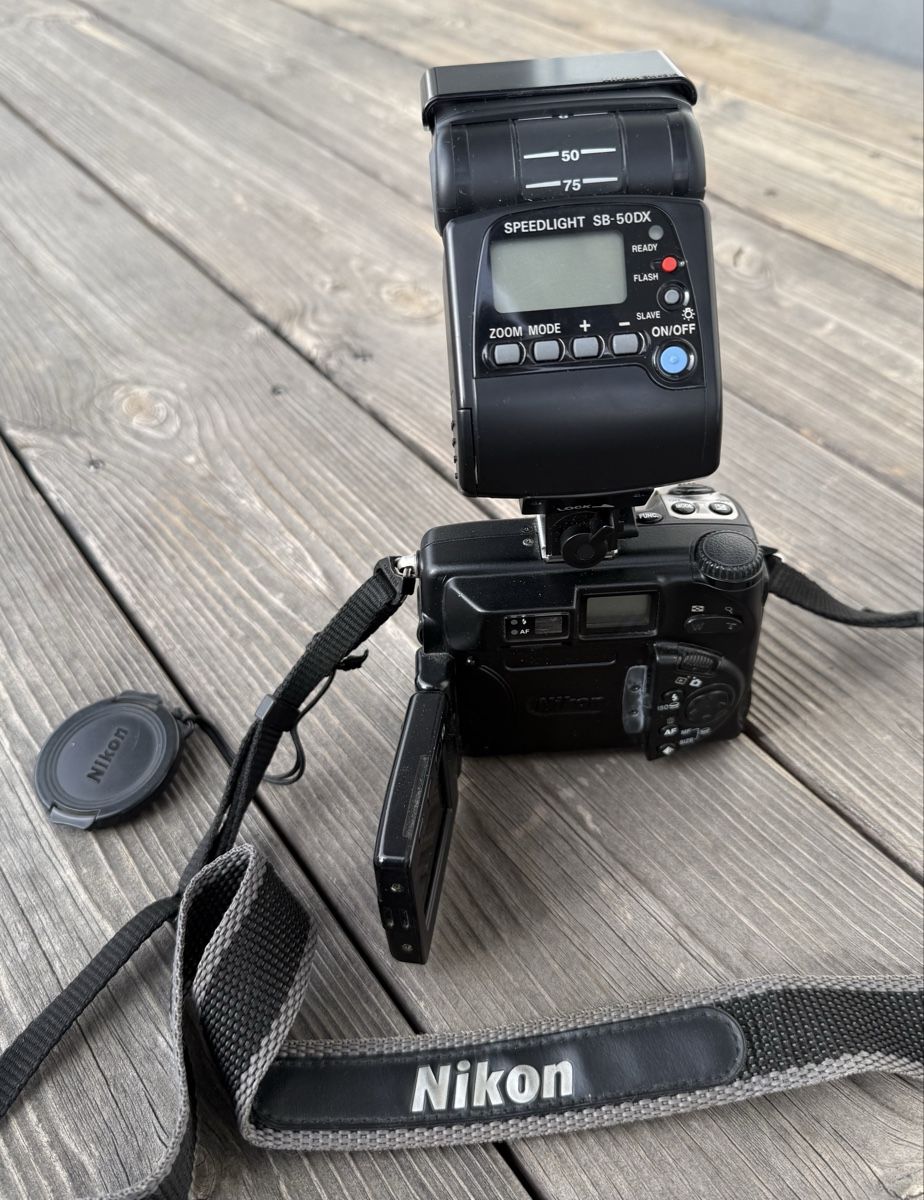 Nikon Kamera: Nikon COOLPIX5000 Digital Caméra – Gebraucht aus La Tour-de-Peilz von 3RST 8