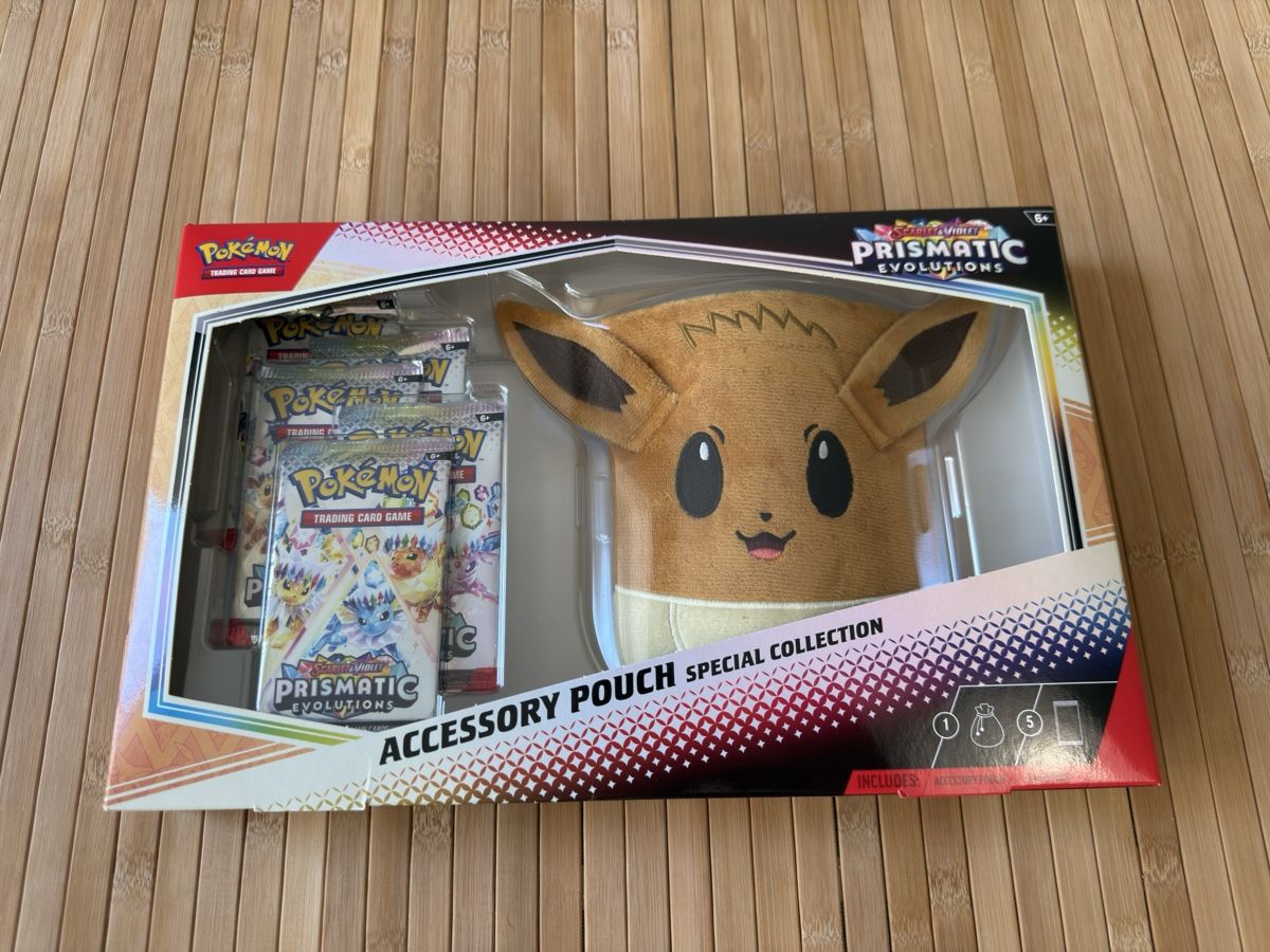 Pokémon Carte collezionabili: Pokémon Prismatic Evolutions accessory pouch sealed (EN) – Nuovo e nell'imballaggio originale da Zürich venduto da GengarDelivery